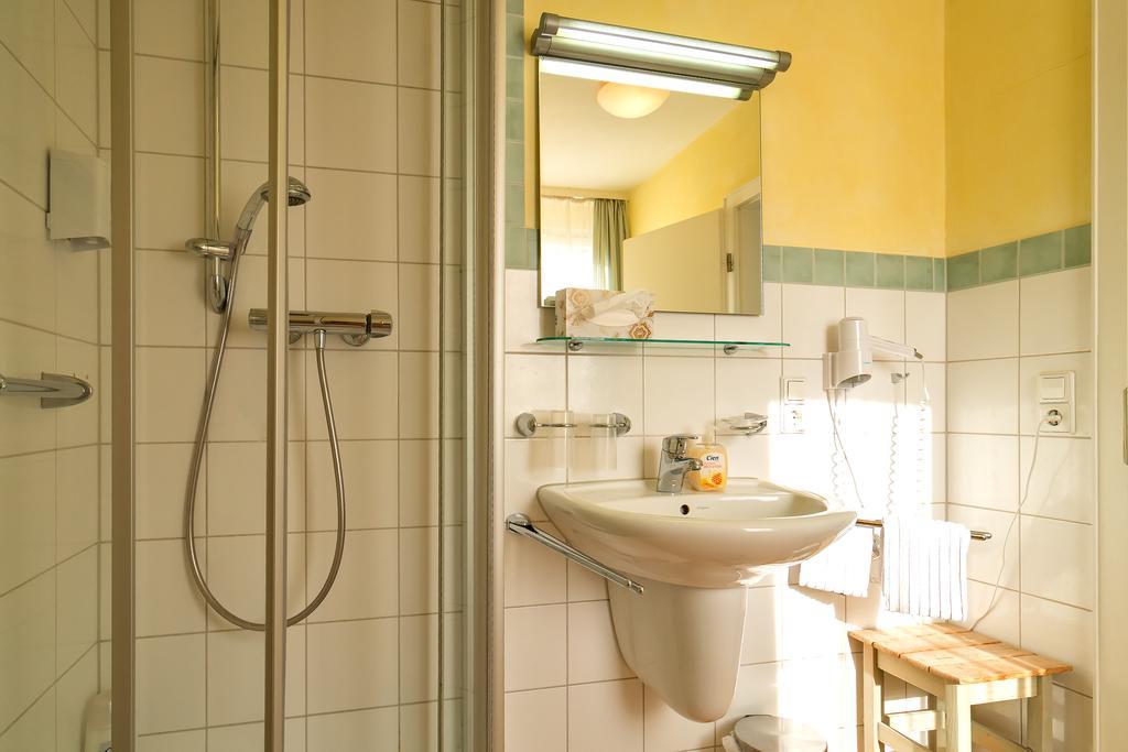 מיירסבורג Hotel Zum Lieben Augustin חדר תמונה