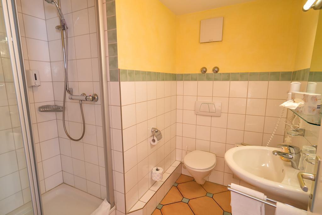 מיירסבורג Hotel Zum Lieben Augustin חדר תמונה