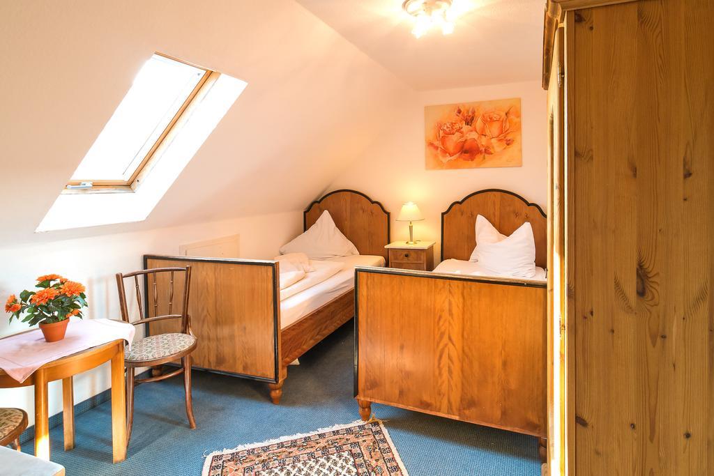 מיירסבורג Hotel Zum Lieben Augustin חדר תמונה