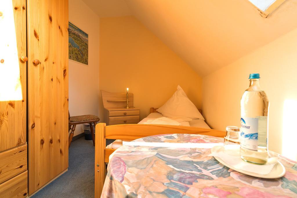 מיירסבורג Hotel Zum Lieben Augustin חדר תמונה