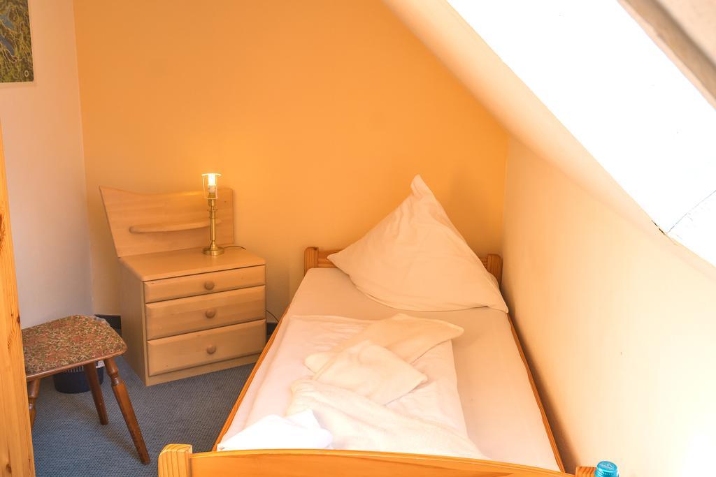 מיירסבורג Hotel Zum Lieben Augustin חדר תמונה