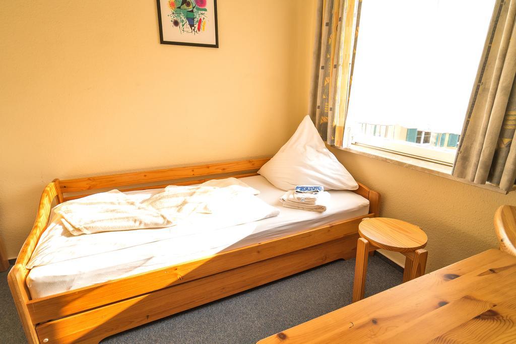 מיירסבורג Hotel Zum Lieben Augustin חדר תמונה
